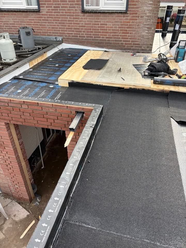Plat Dak Renovatie Kerkdriel dakdekker Kerkdriel